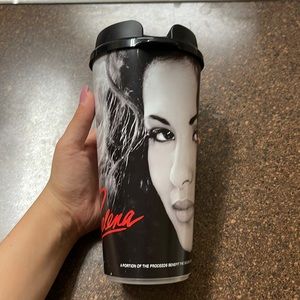 Selena Fiesta De La Flor cup